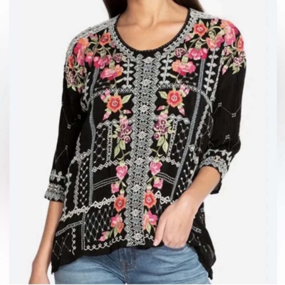 Johnny Was carnation embroidered blouse top women’s medium